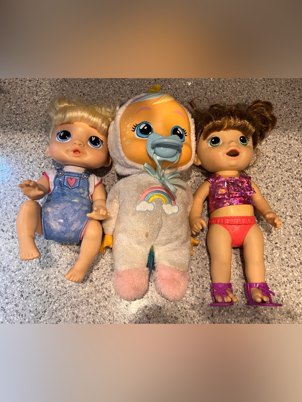 Cry Babies: Assorted Kids Dolls Set - Pink, Blonde & Brown